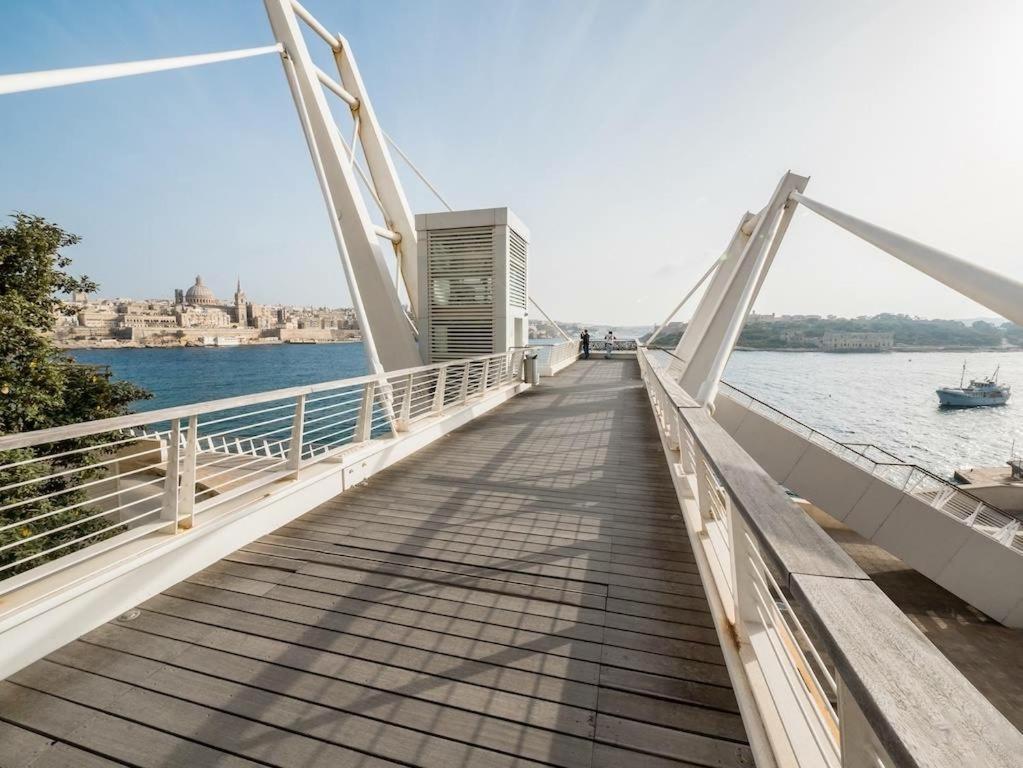 Modern 2Br Apartment In Central St Julian'S Saint Julian's Εξωτερικό φωτογραφία