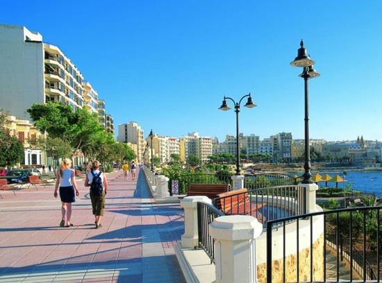Modern 2Br Apartment In Central St Julian'S Saint Julian's Εξωτερικό φωτογραφία